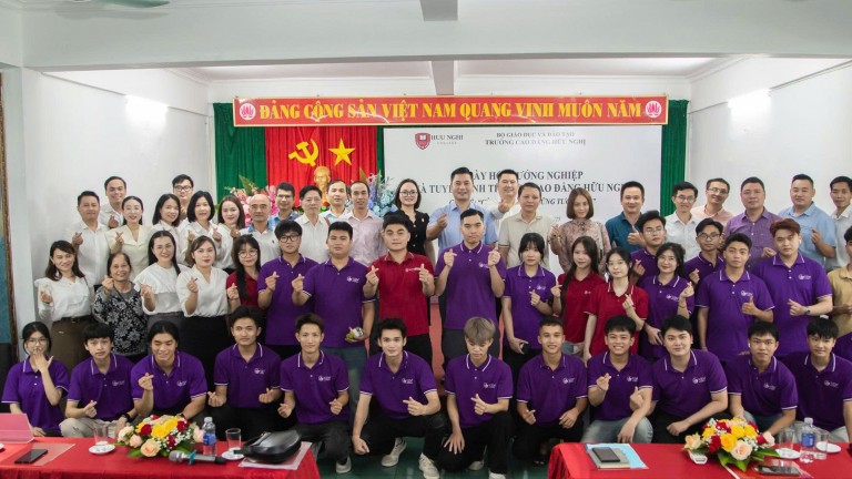 Ngày hội Hướng nghiệp & Tuyển sinh 2025 – Cùng Hữu Nghị Vững Tương Lai