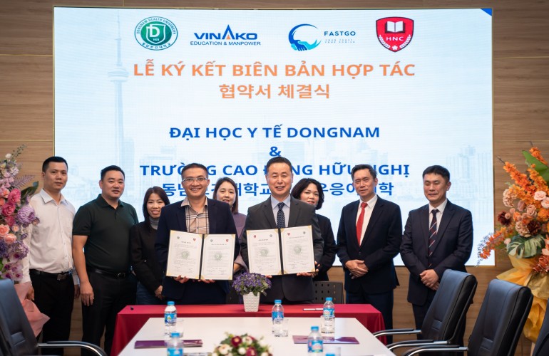 Lễ ký kết thỏa thuận hợp tác giữa Trường Cao đẳng Hữu Nghị và Đại học Y tế Dongnam (Hàn Quốc)