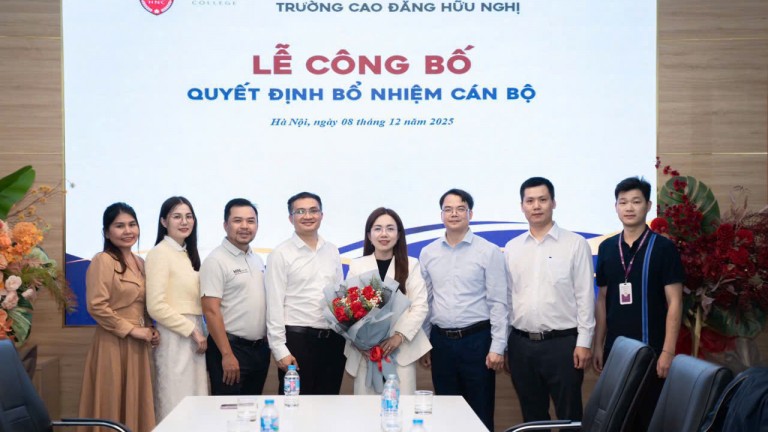 Lễ bổ nhiệm cán bộ tại Trường Cao đẳng Hữu Nghị Lễ bổ nhiệm cán bộ tại Trường Cao đẳng Hữu Nghị