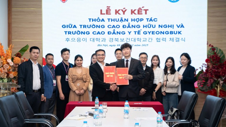 Lễ ký kết hợp tác giữa trường Cao đẳng Hữu Nghị và Trường Cao đẳng Y tế Gyeongbuk Lễ ký kết hợp tác giữa trường Cao đẳng Hữu Nghị và Trường Cao đẳng Y tế Gyeongbuk