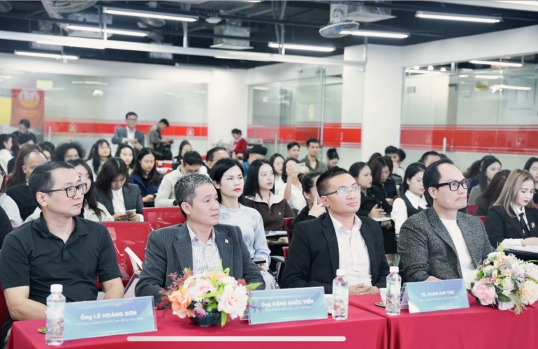 Livestream từ một công cụ kết nối đơn giản đã phát triển thành một ngành kinh tế sáng tạo có sức ảnh hưởng sâu rộng tại Việt Nam