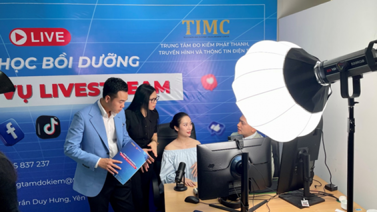 Bế giảng Lớp bồi dưỡng nghiệp vụ Livestream – Khóa 01