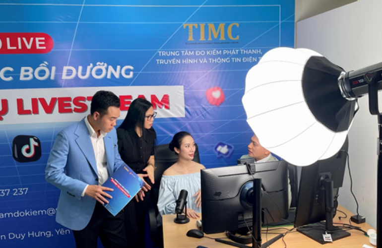 Bế giảng Lớp bồi dưỡng nghiệp vụ Livestream – Khóa 01